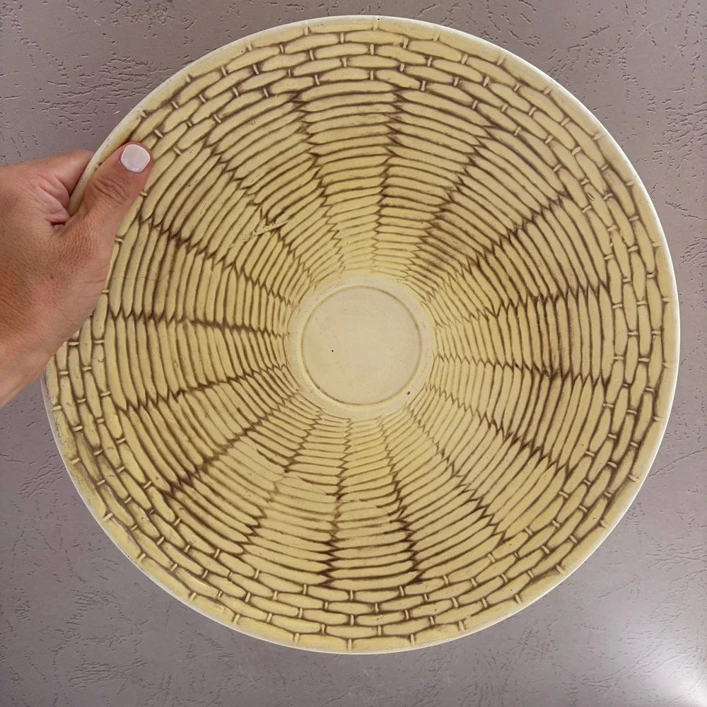 Georges Briard Tisket-Tasket Yellow Basketweave Ceramic Serving Bowl 12